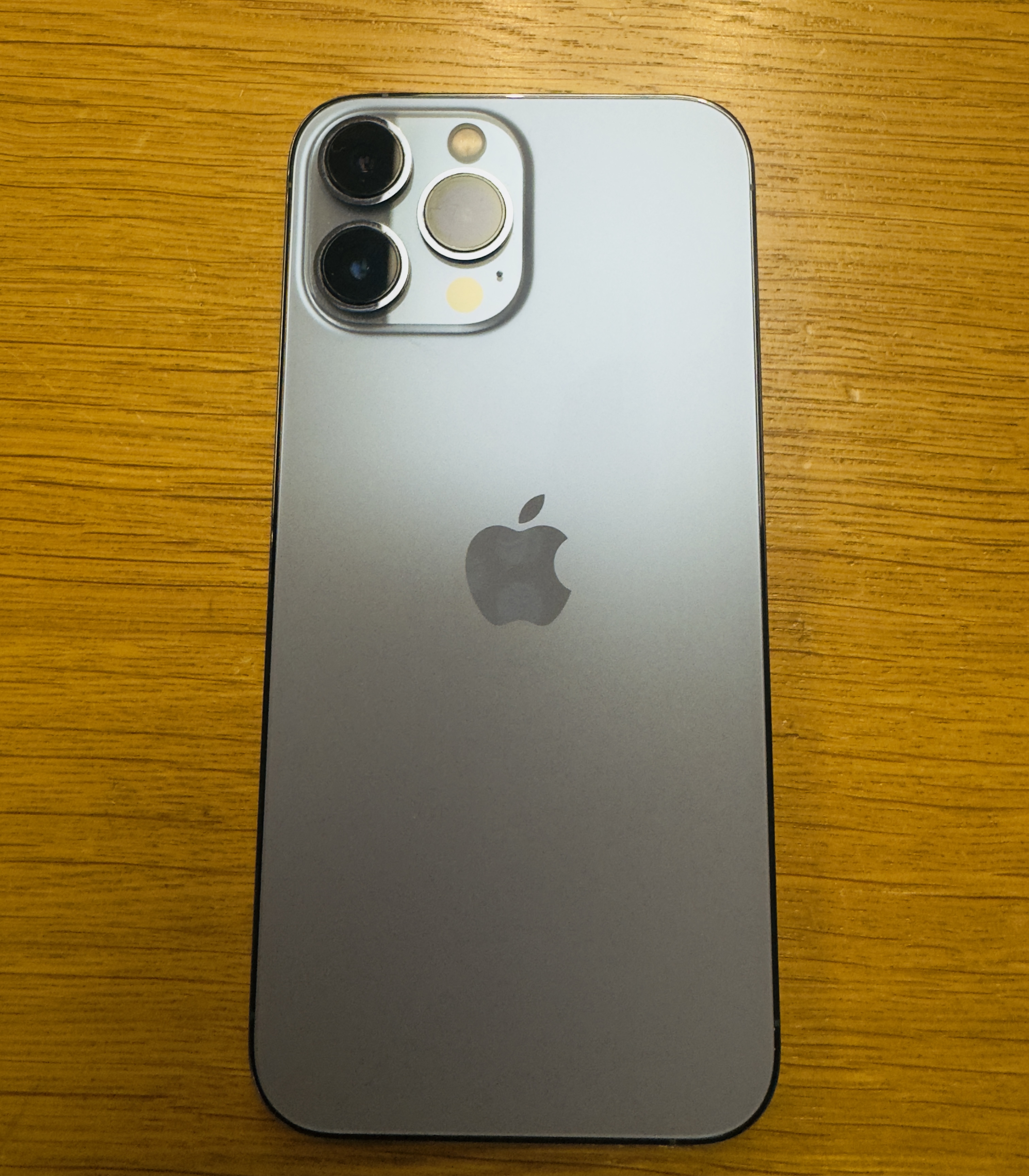 iPhone 13 Pro Max - Image 1