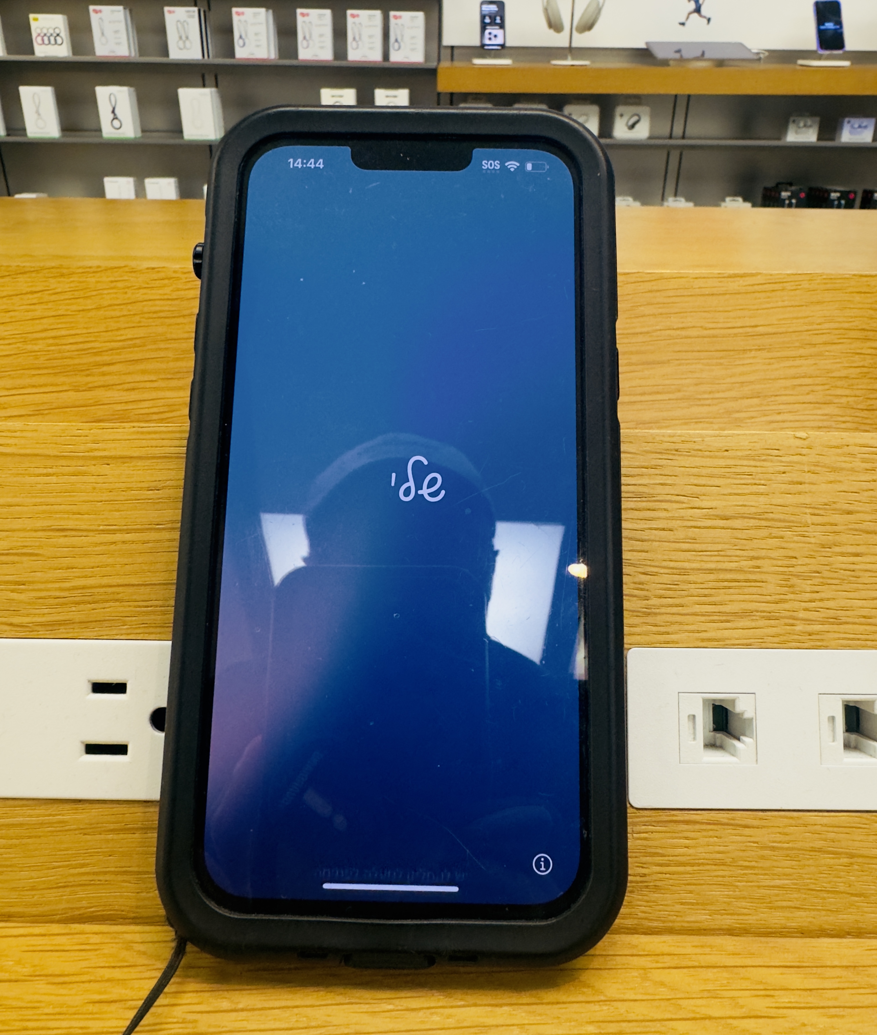 iPhone 13 Pro Max - Image 3